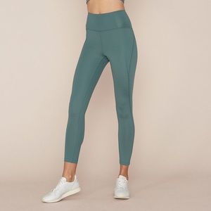 NWT Girlfriend Collective Jade legging